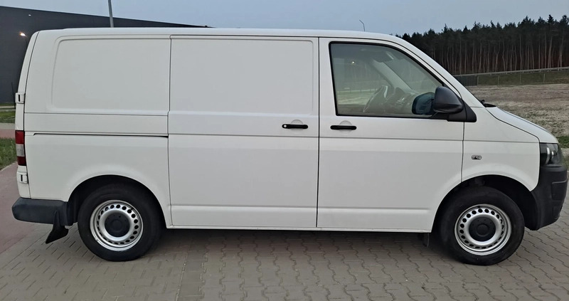 Volkswagen Transporter cena 52800 przebieg: 368000, rok produkcji 2015 z Leszno małe 379